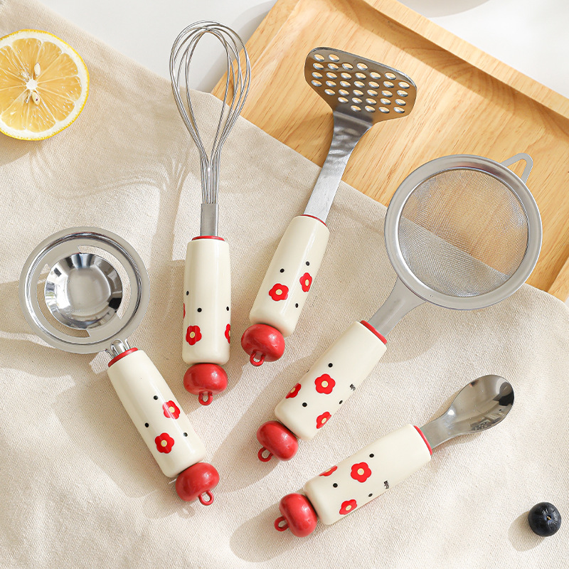Baby Food Strainer - أدوات تحضير طعام الأطفال الملونة: مصفاة
