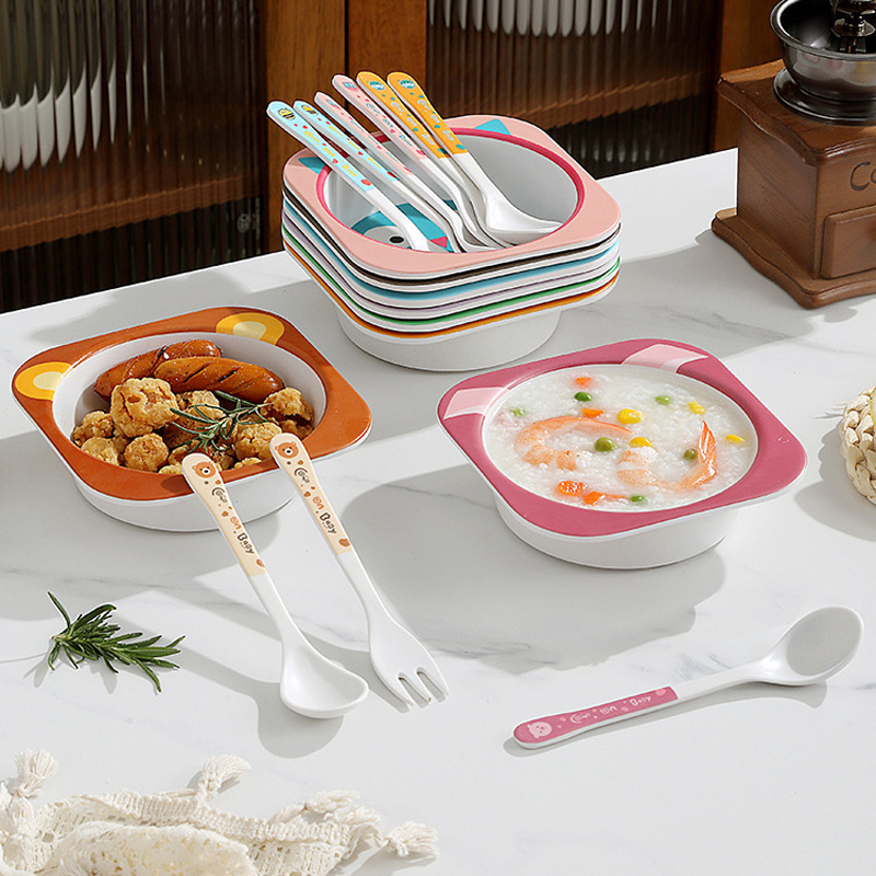 أوعية أطفال مع ملعقة خالية من  - مراجعة Baby Food With Fiber وسعره