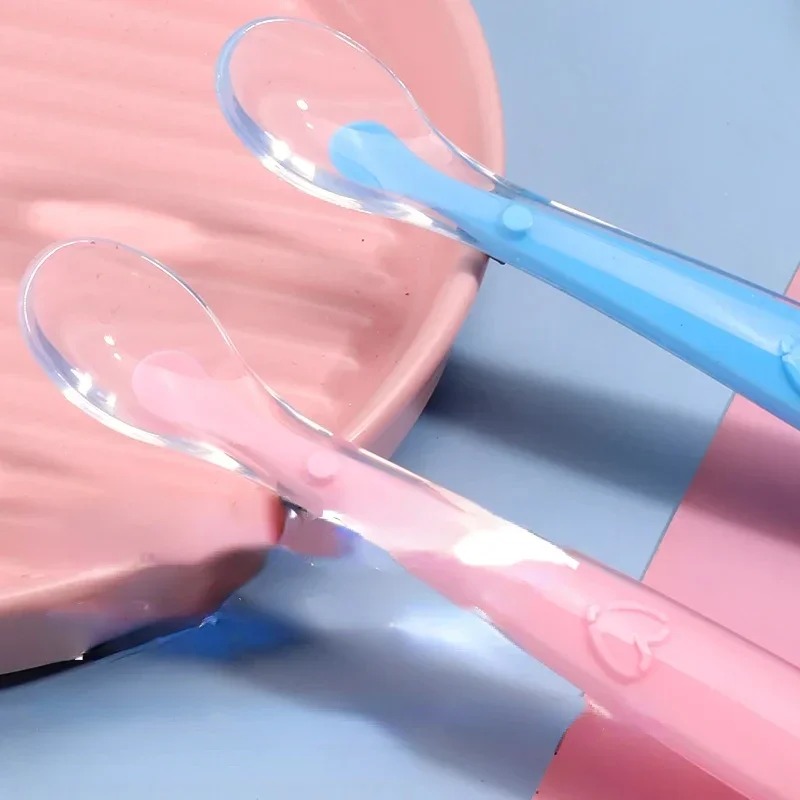 ملعقة سيليكون للأطفال على شكل  - مراجعة Baby Food Utensil وسعره